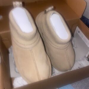 UGG Kids Boots in Cream